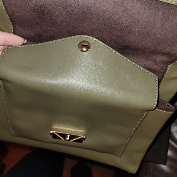 Micheal kors purse - Picture 4 of 6